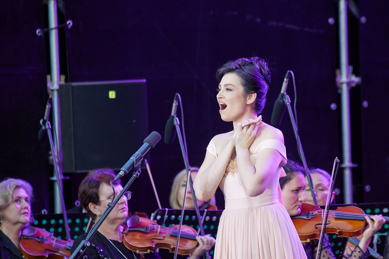 

Билеты на Ожившие полотна: опера в красках (Филармония)