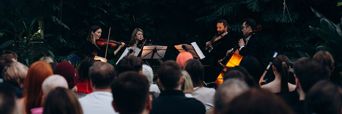 Магия свечей. Итальянские саундтреки: Эйнауди, Морриконе, Рота в оранжерее