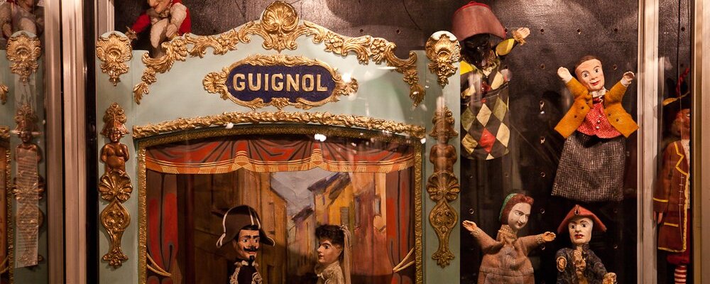 Путешествие по миру с куклами