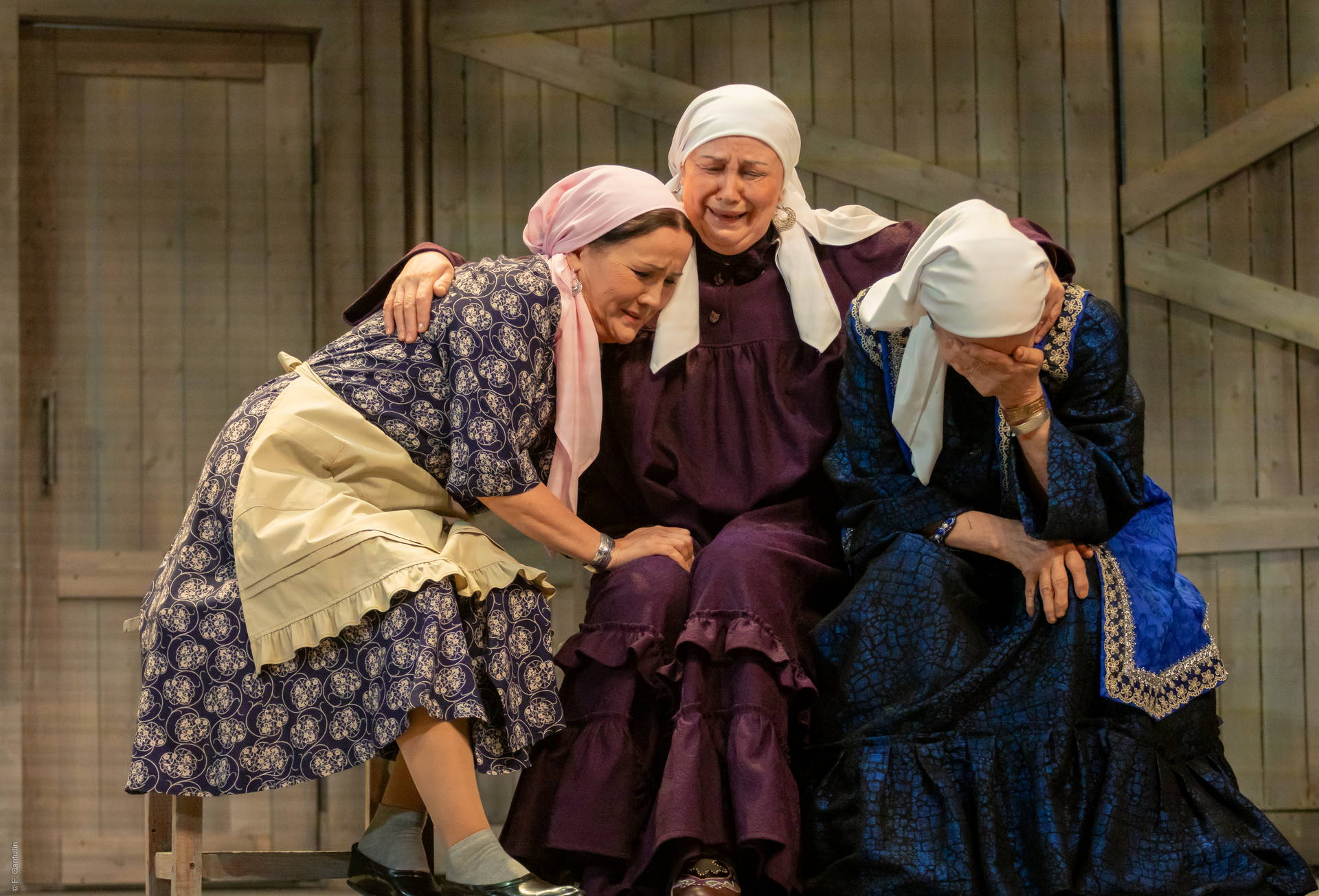 

Билеты на Аналар улларын көтәләр / Матери ждут сыновей (Театр им. Камала. Новое здание)