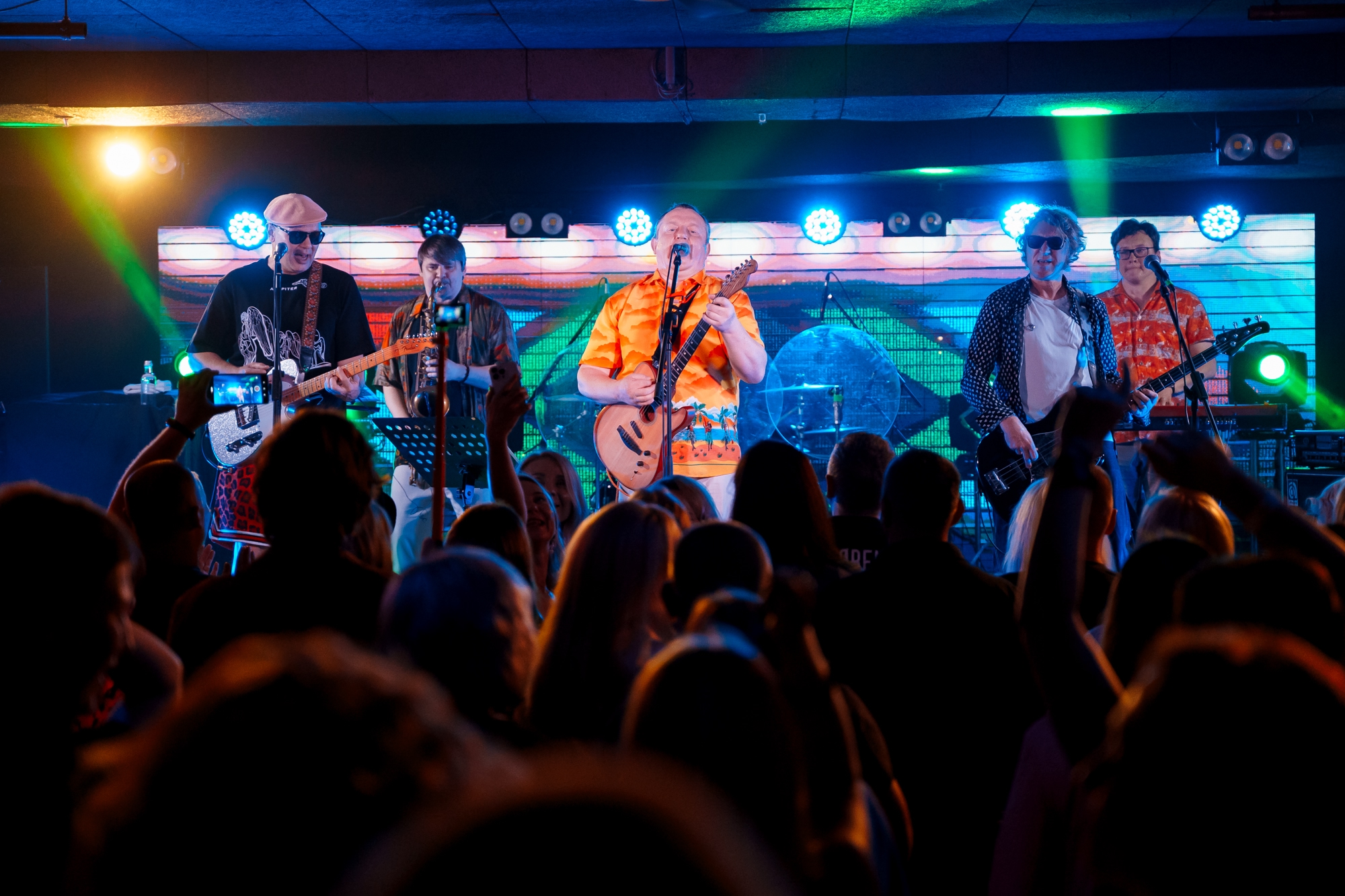 

Билеты на Пузо и виртуозы Ленинграда (Максимилианс)