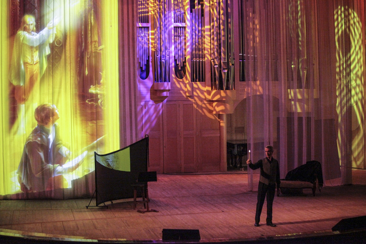 

Билеты на Рождественская песнь, или История с привидениями (Филармония)