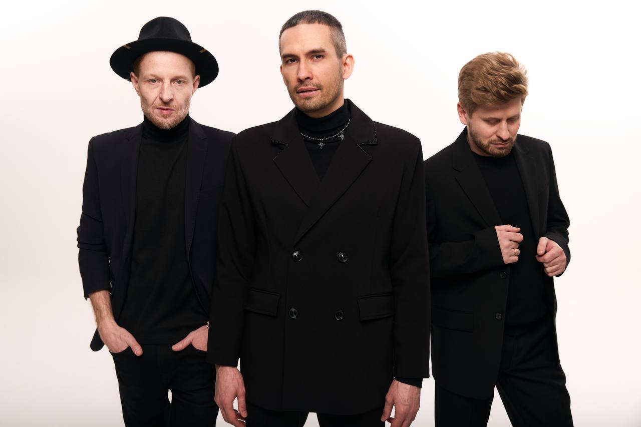 

Билеты на Сборный новогодний корпоратив. Царица пати: Russian Style (Douglas)