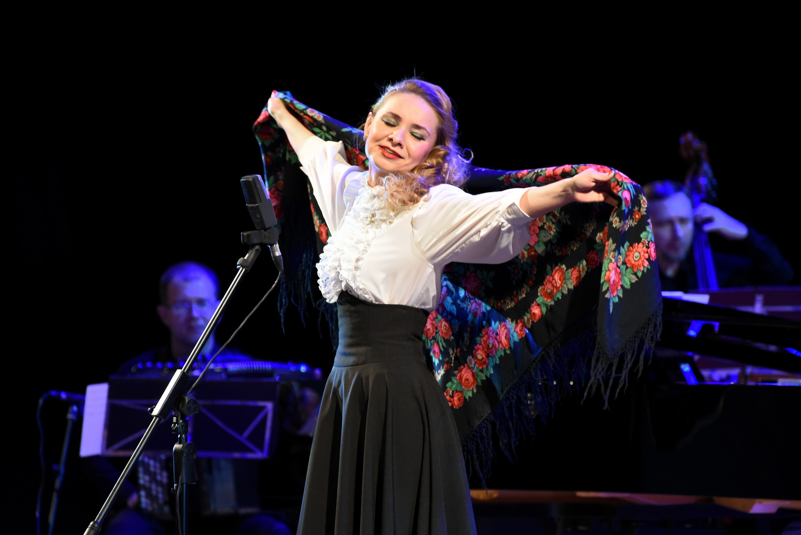 

Билеты на Тёмно-вишнёвая шаль (Филармония)