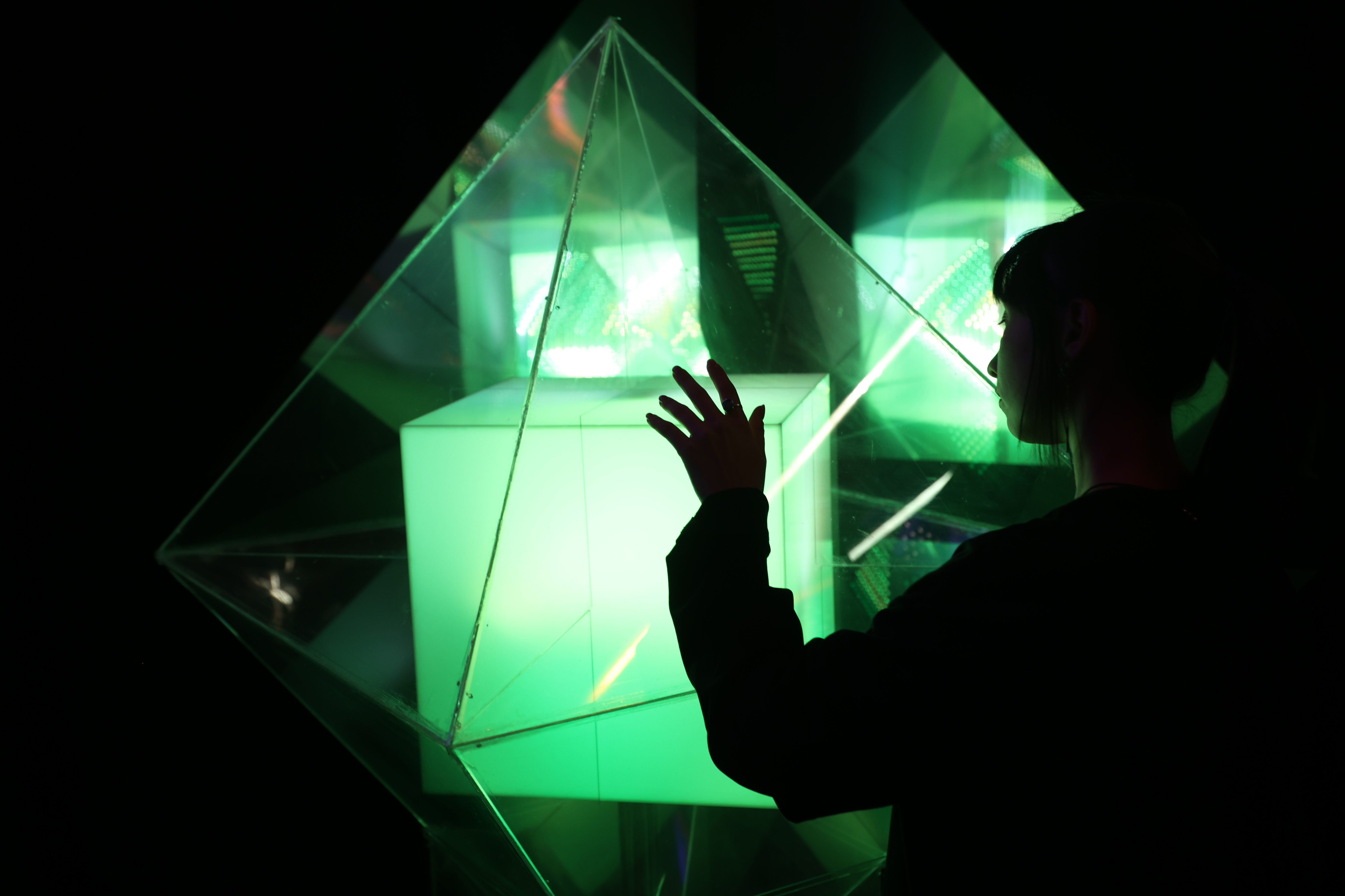 

Билеты на Свет и музыка. Экспериментальная эстетика СССР и новые медиа (Цех)