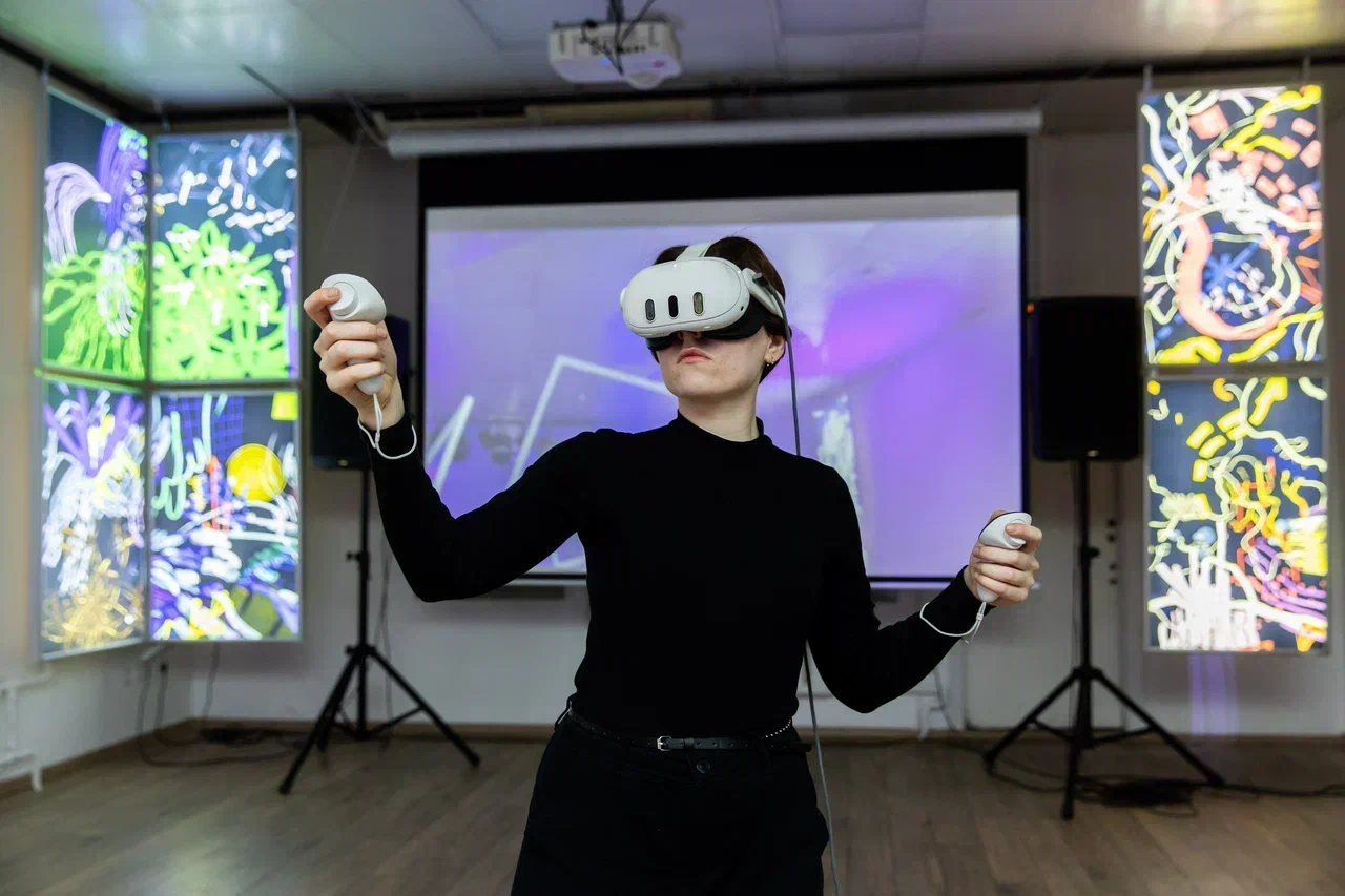 

Билеты на Мастер-класс по рисованию в виртуальной реальности (Фиджитал-галерея «Охра»)