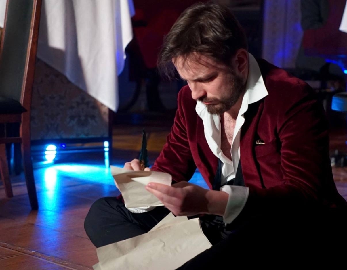 

Билеты на Бодлер. Дитя Полуночи…Чёрная Венера (За нарисованным очагом)