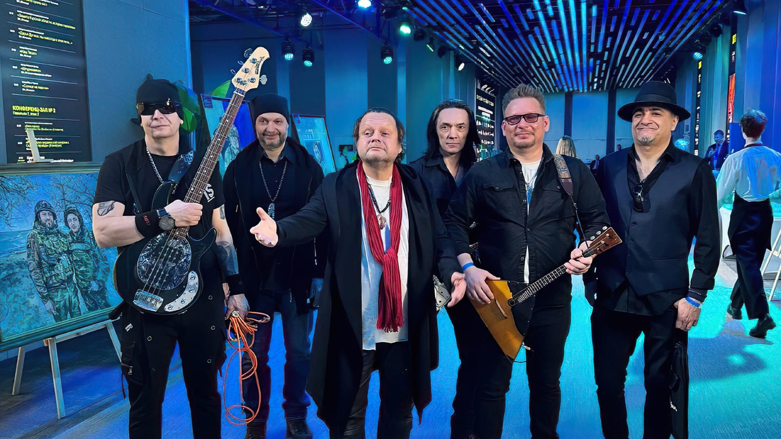 

Билеты на Бахыт-Компот (Гнездо глухаря)