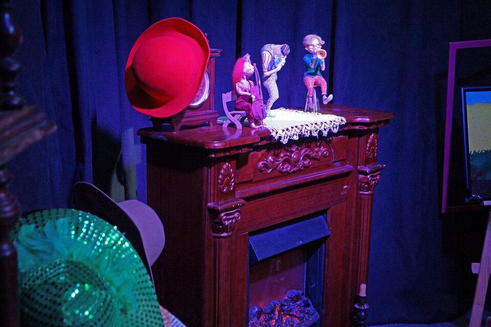 Все бегут, летят и скачут