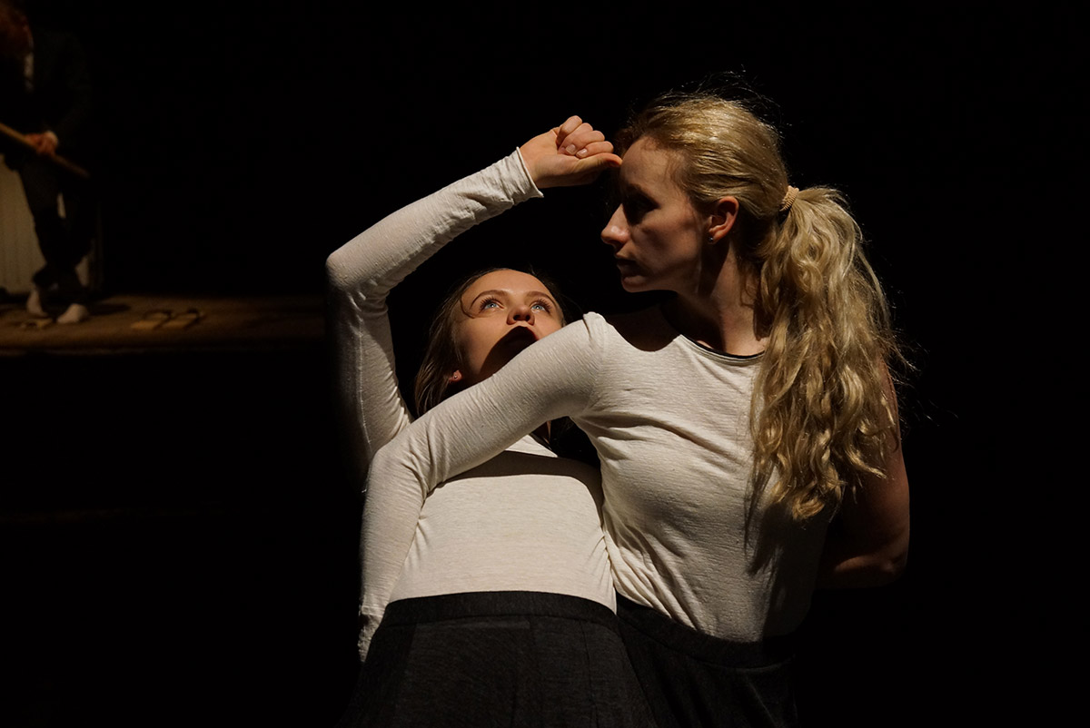 

Билеты на Как это по русски. Наружное видение (Манекен)