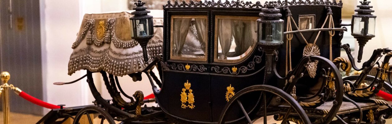 На балу императрицы (4–7 лет)