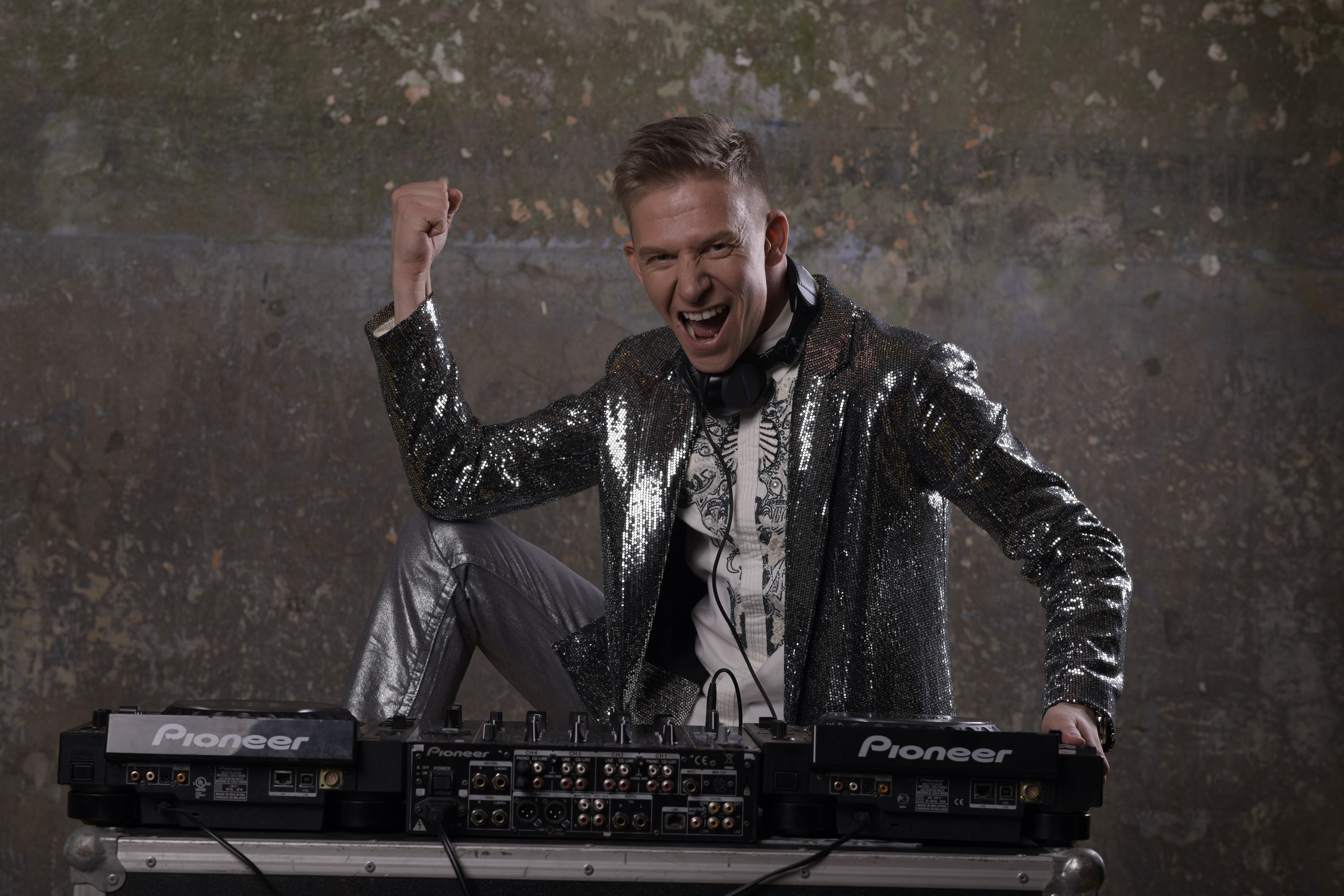 

Билеты на DJ Денис Рублёв (Leps Bar)