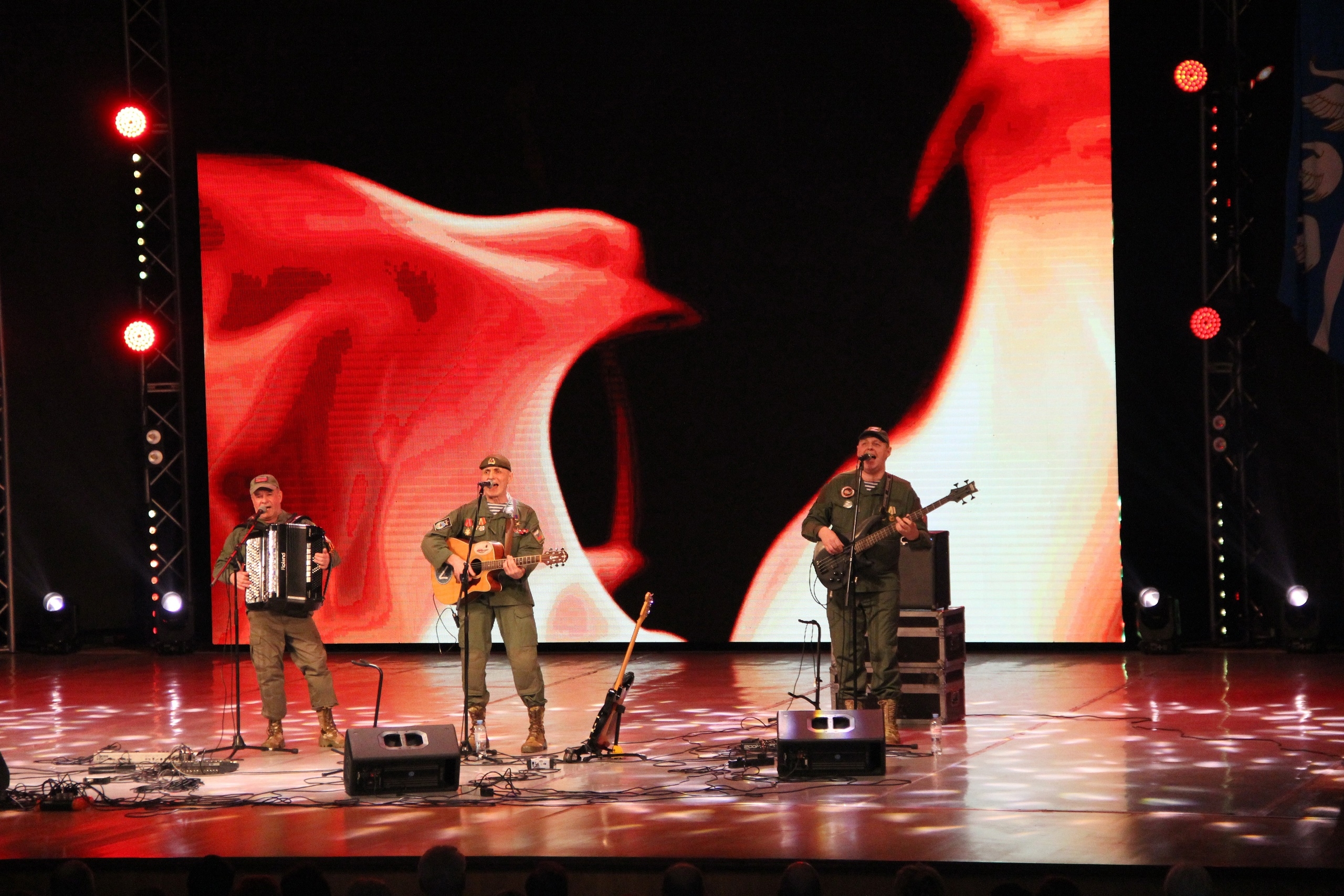 

Билеты на России верные сыны (Губернский)