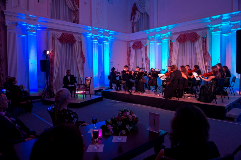 

Билеты на Престиж-холл. Мужской взгляд на женский праздник (Филармония. Зал органной и камерной музыки)