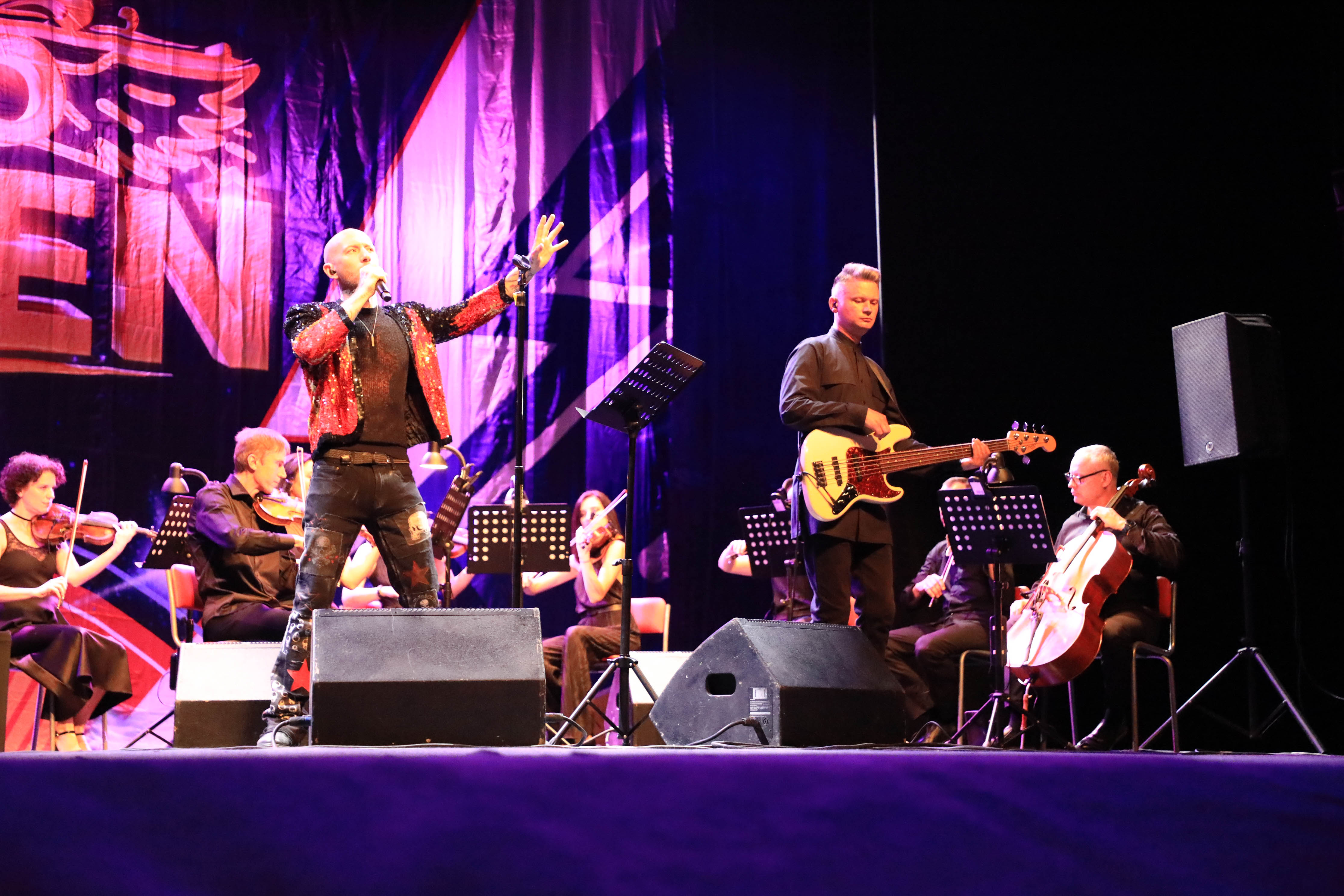 

Билеты на Aeroqueen. Хиты Queen & Scorpions с оркестром (Музыкальный театр)