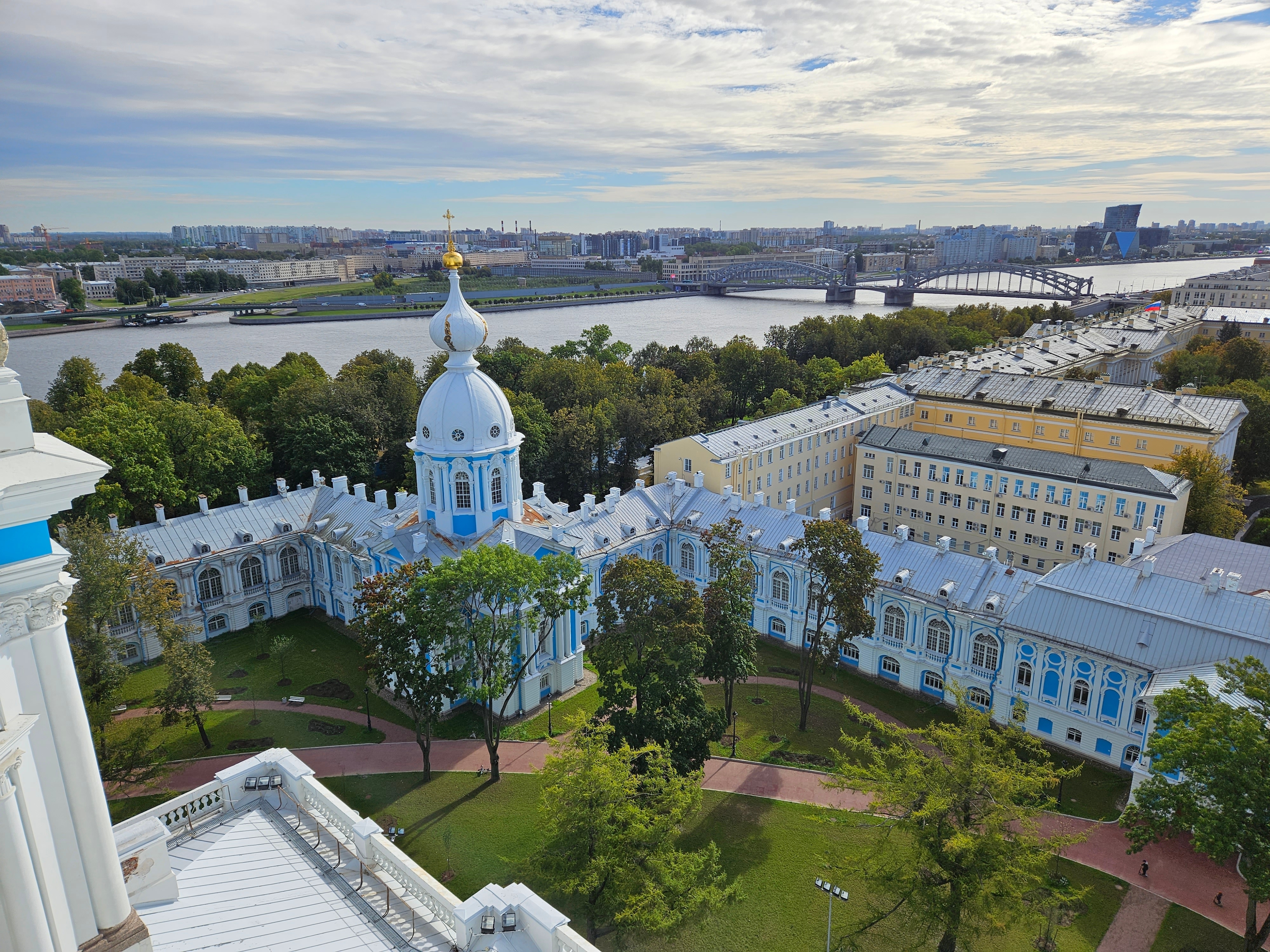 

Билеты на Смольный институт благородных девиц (смольный институт благородных девиц)
