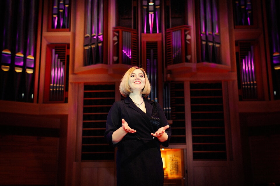 Вечер в соборе при свечах. Элегия. Орган, виолончель и сопрано