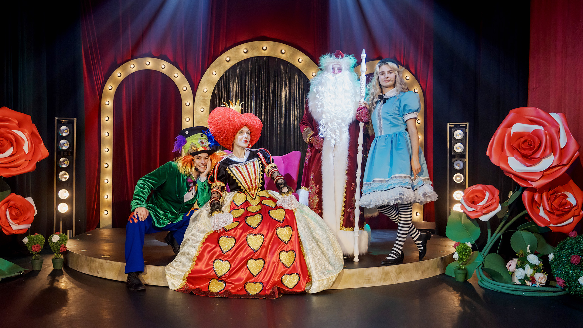 

Билеты на Новогоднее Зазеркалье (Красная мельница)