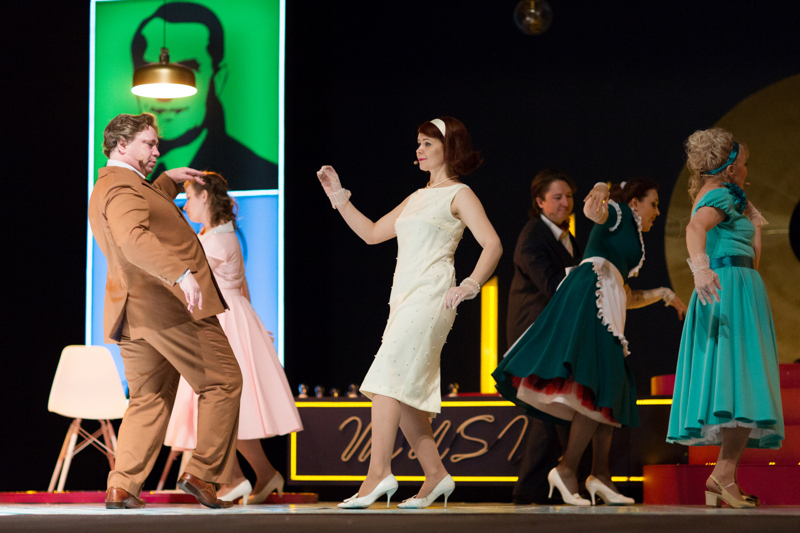 

Билеты на Звёзды любви (Русский драматический театр им. Бестужева)