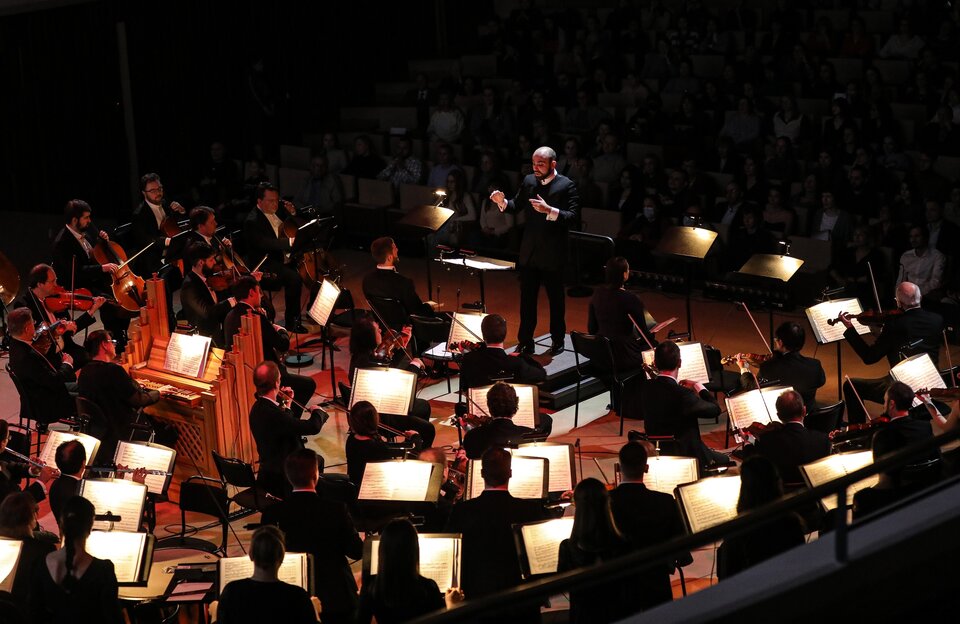 Виртуозы Москвы и саксофон. Пьяццолла