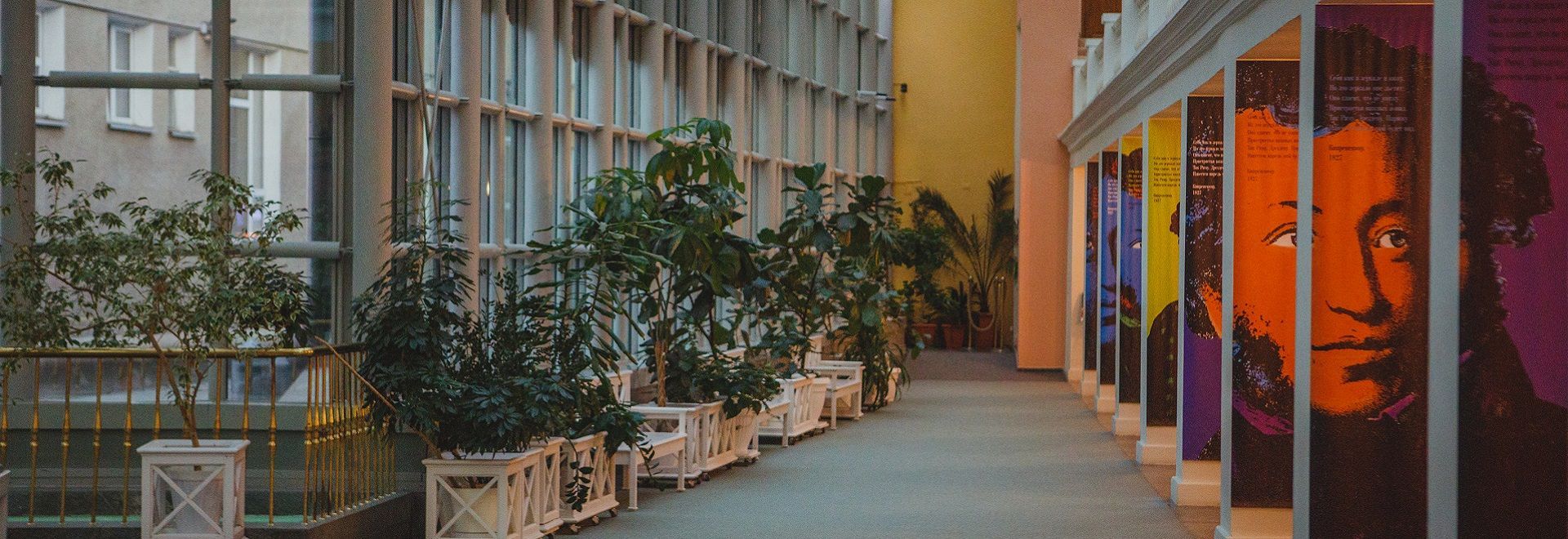 

Билеты на Концерт при свечах. От Баха до Эйнауди (Музей Пушкина)