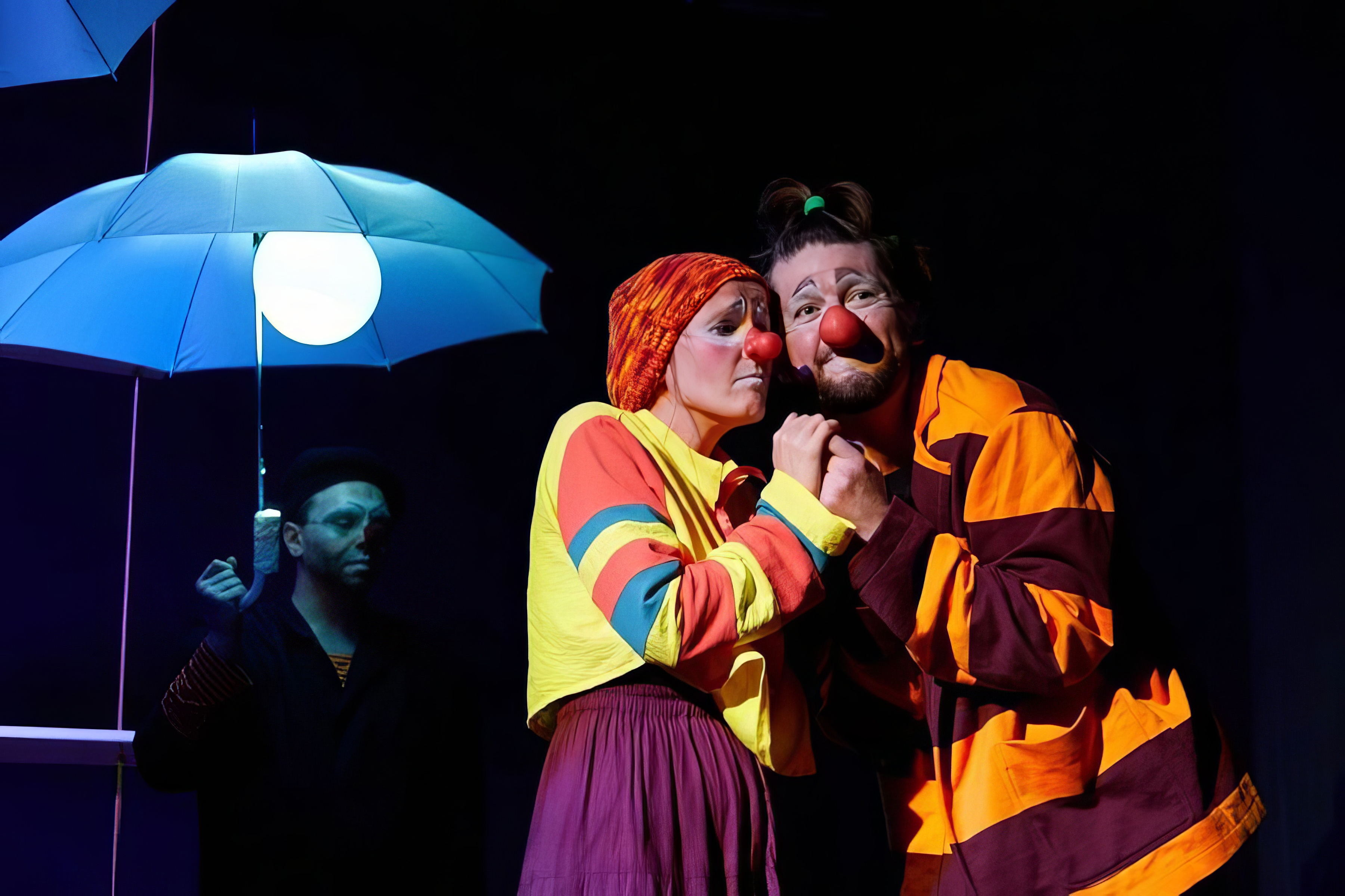 

Билеты на Оч(с)ень хочется тепла (Арт-центр на Любинском)