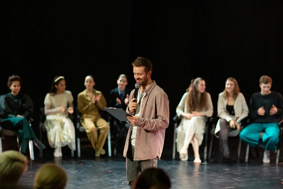 Камерно и обсуждаемо