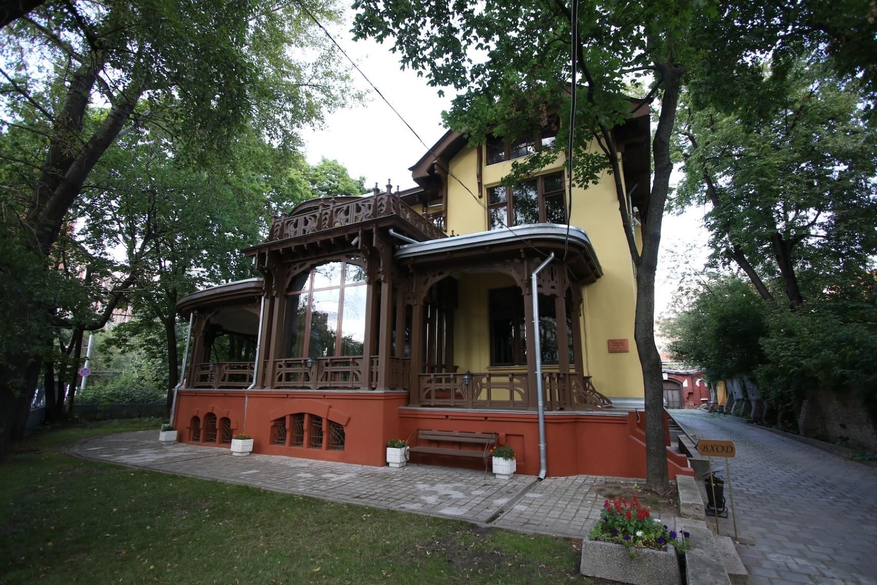 

Билеты на Особняк Носова и трагический гений модерна архитектор Кекушев (Особняк купца Носова)