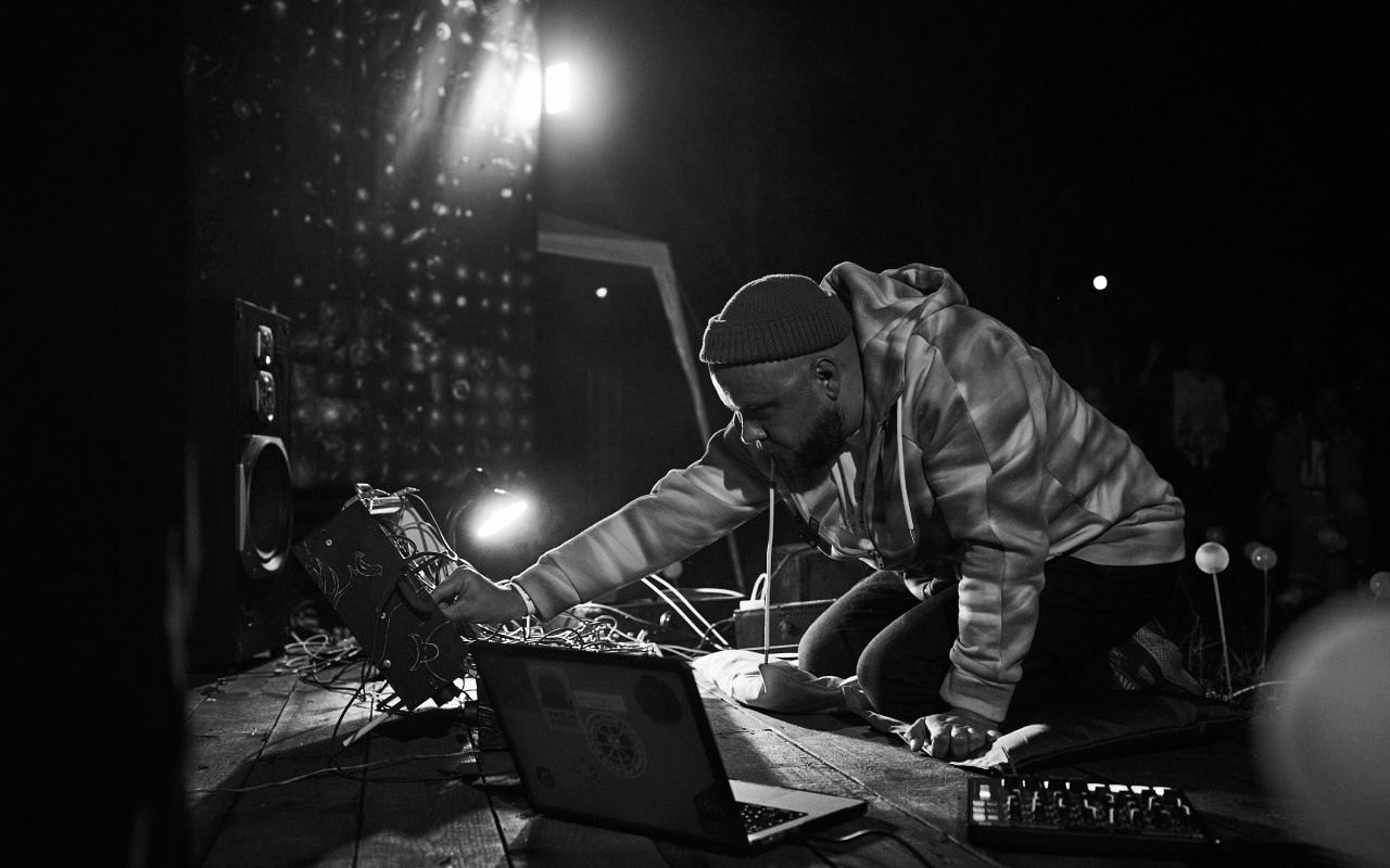 

Билеты на Birth of Sound: H.Ruine (ЦСИ им. Сергея Курёхина)