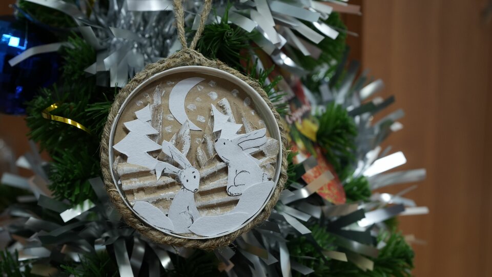 Крафтовая ёлочная игрушка