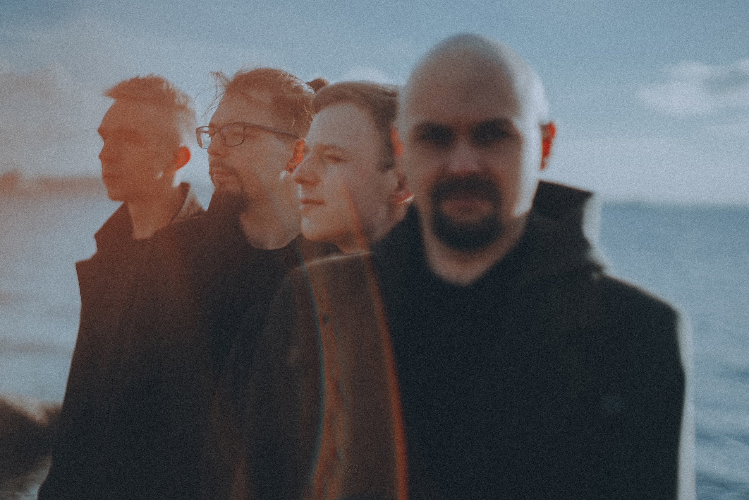 

Билеты на April Rain (16 Тонн)