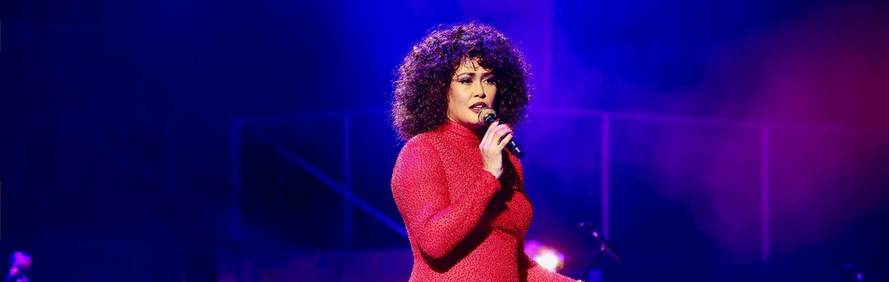 Уитни Хьюстон шоу