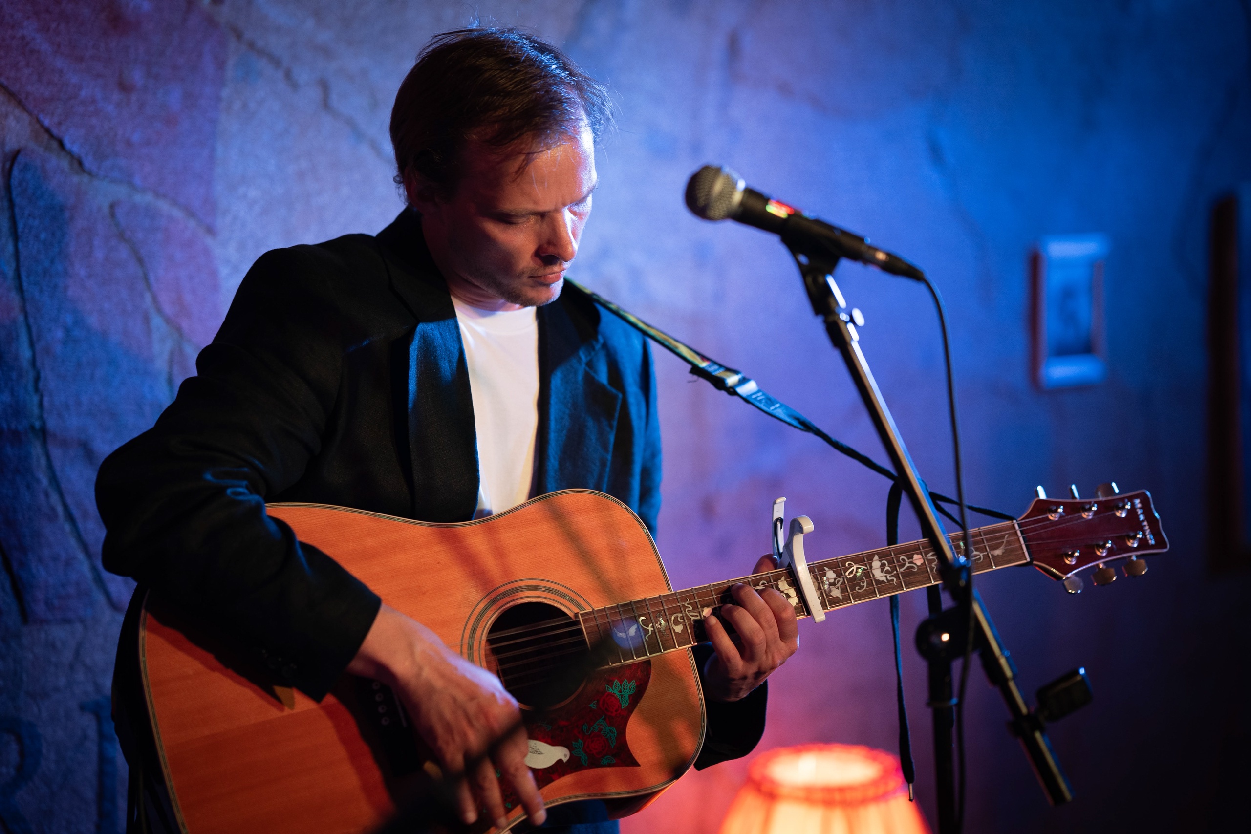 

Билеты на Квартирник. Женя Серзин (П50)