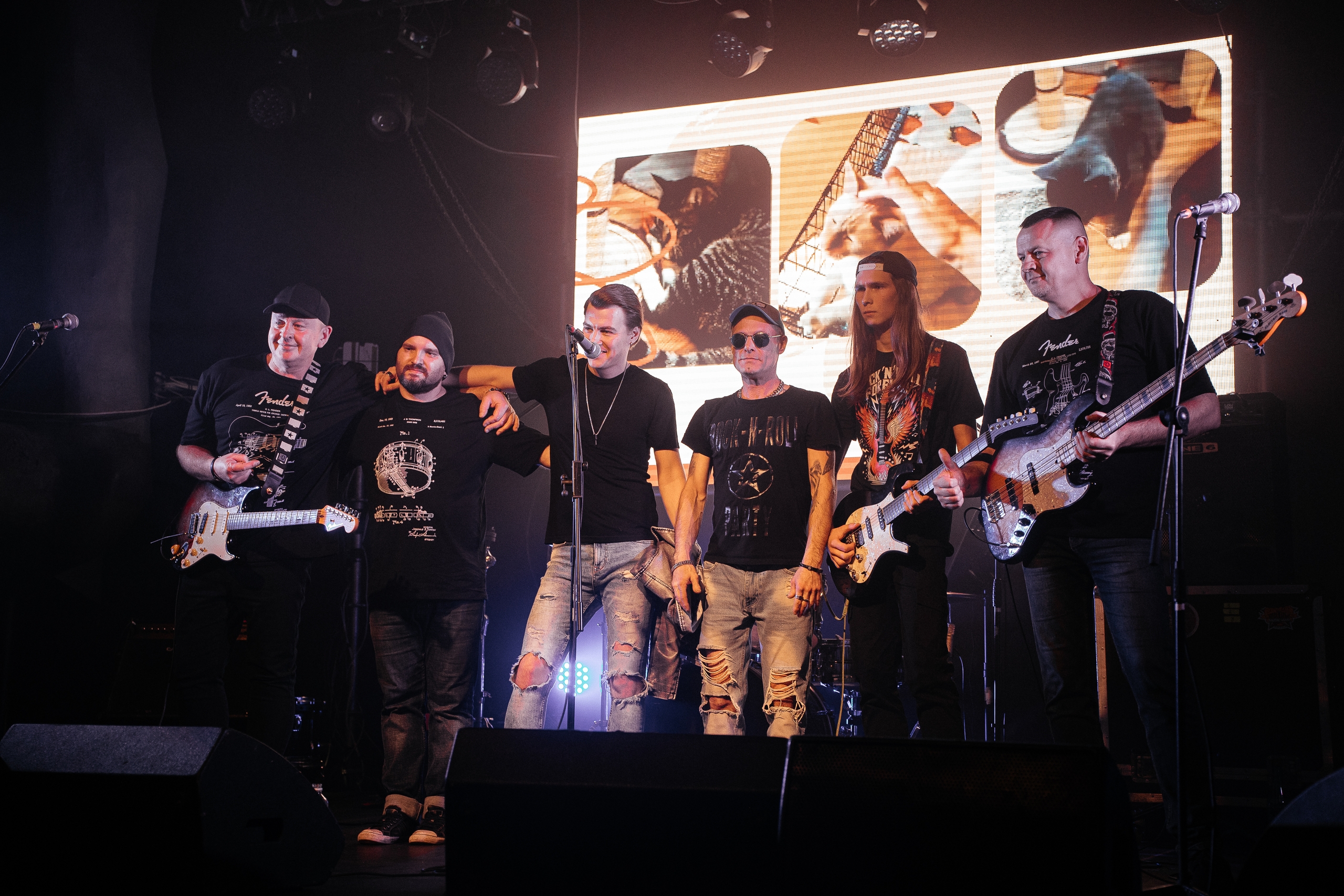 

Билеты на 3 в 1: музыкальный фест (Joy Pub)