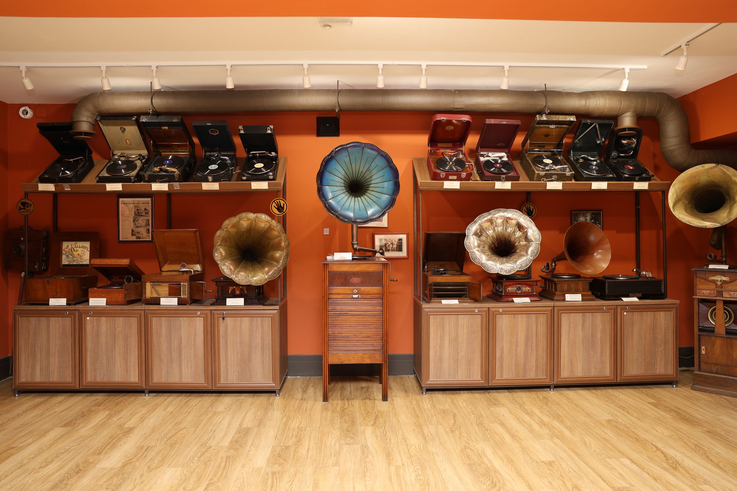 

Билеты на Тур по Дому винтажной музыки (Дом винтажной музыки)