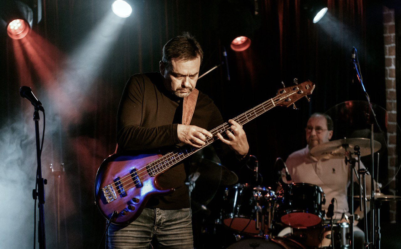 

Билеты на Джаз рок фьюжн (Драматический театр)