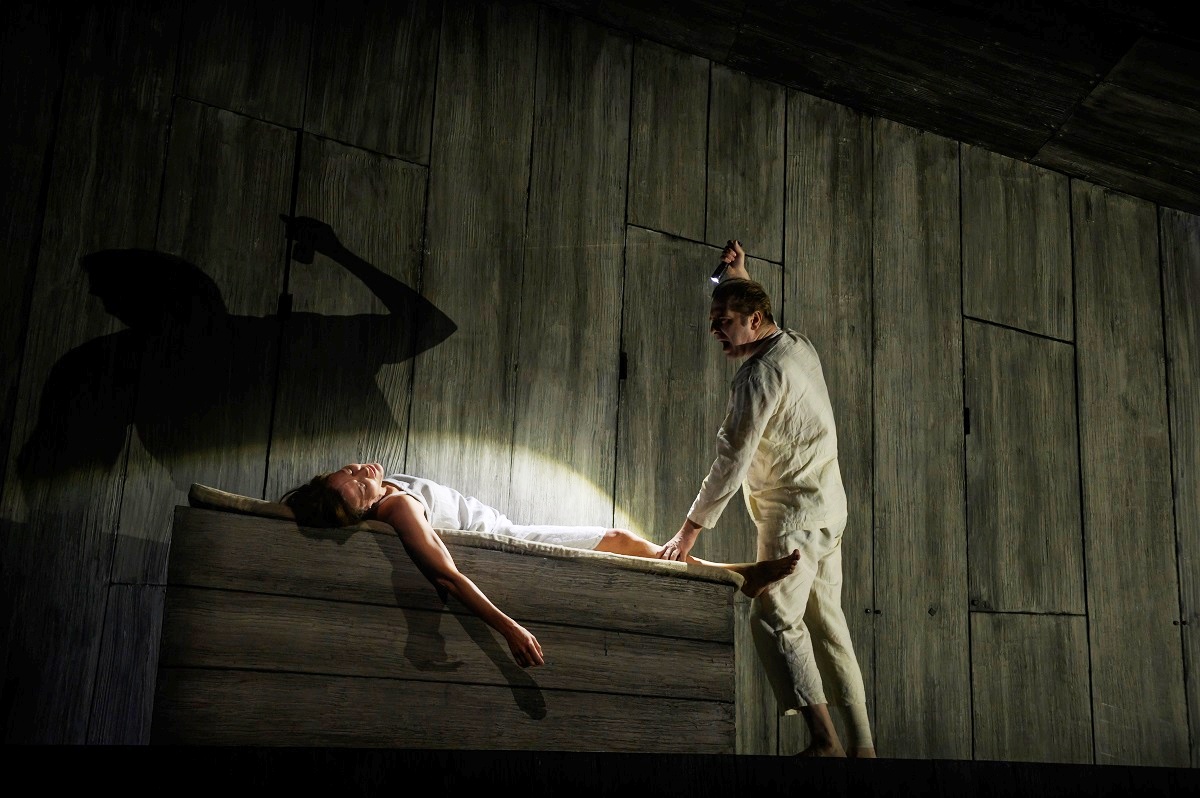 

Билеты на Самоубийца (МХТ имени А. П. Чехова)