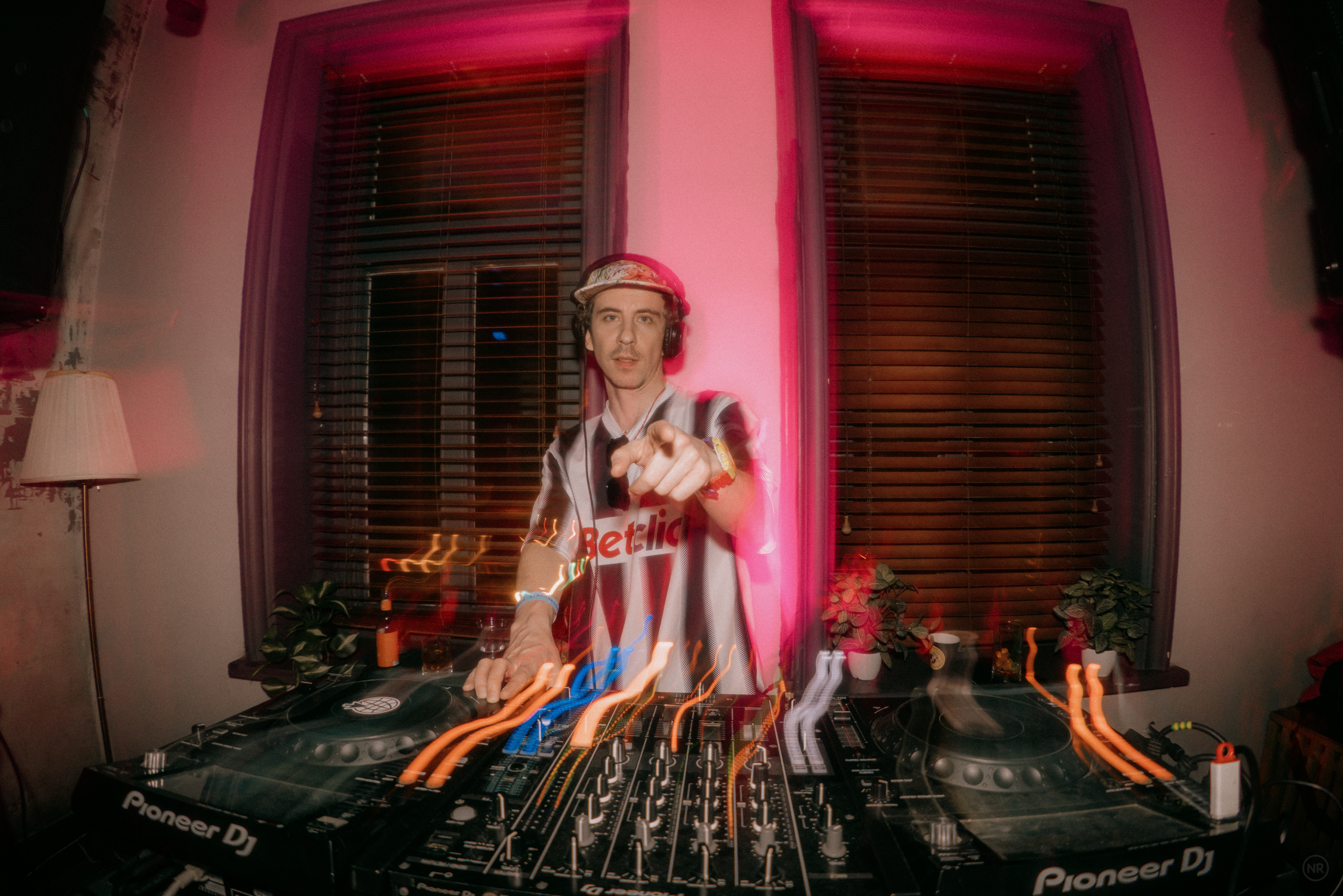 

Билеты на Официальное открытие (Уют)