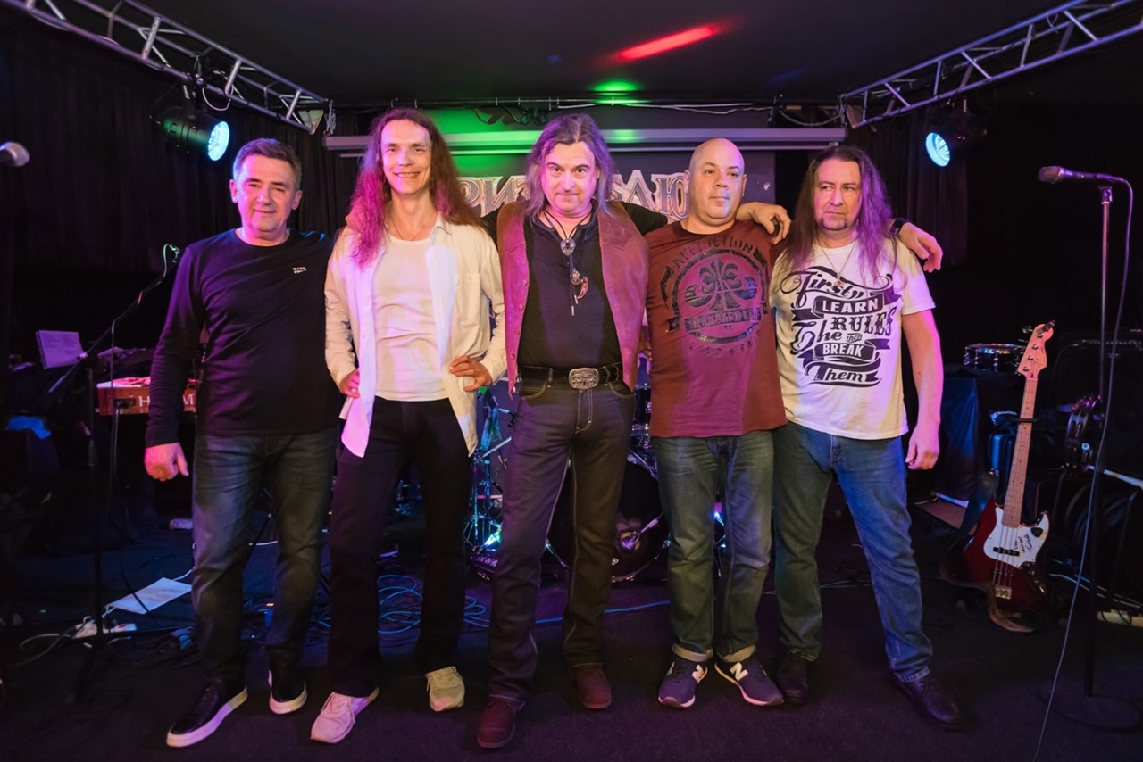 

Билеты на Rockbox (O’Connell’s Pub)