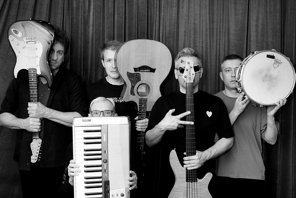 

Билеты на Ирония судьбы (16 Тонн Арбат)