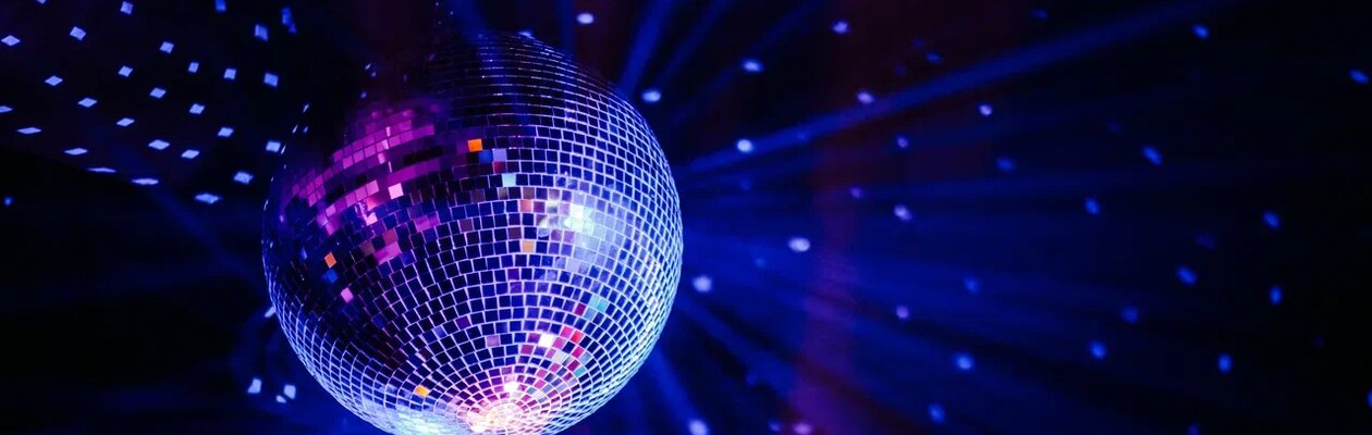 Золотые хиты 80–90-х на корабле