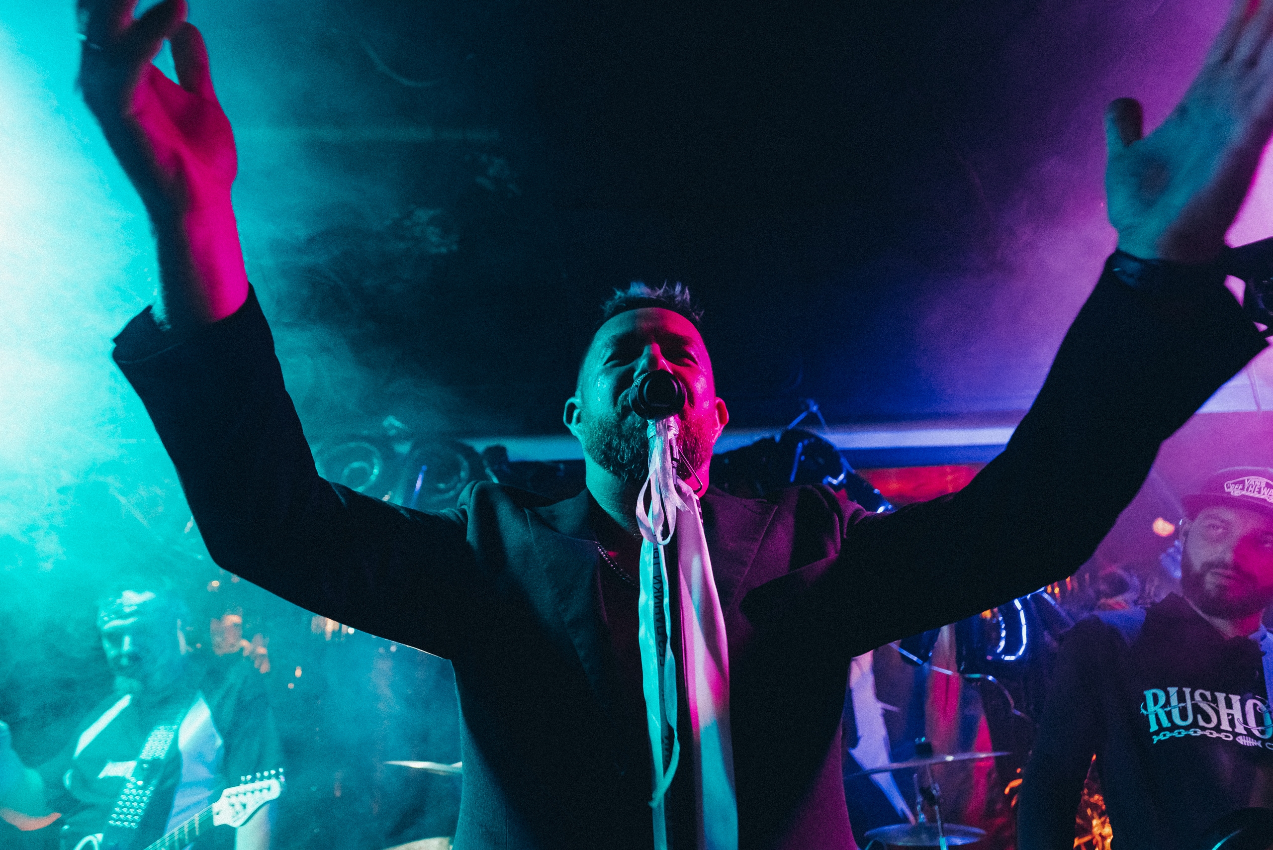 

Билеты на LongLong (Концертно-зрелищный центр «Миллениум»)