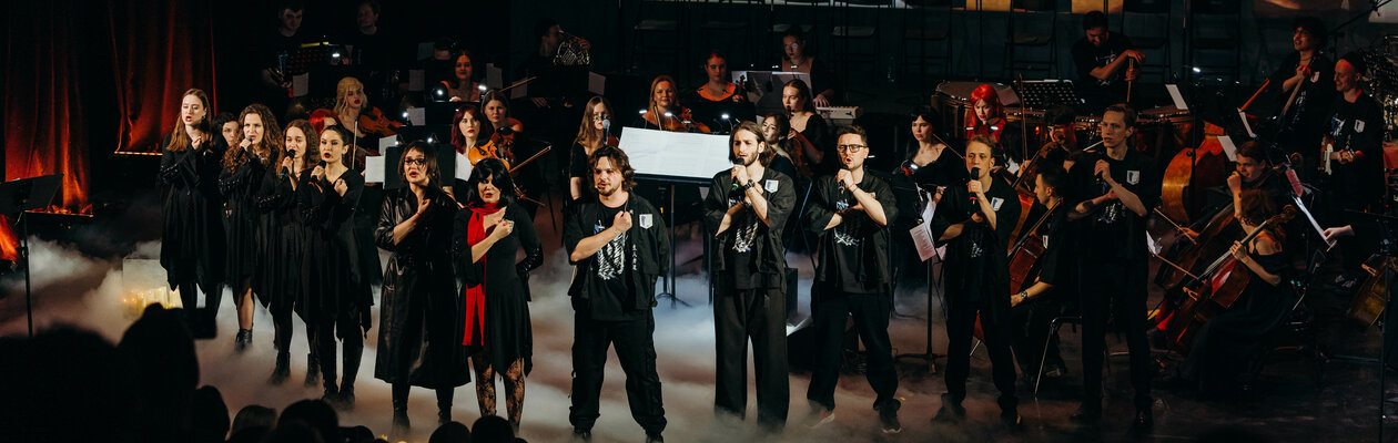 СимфоМультимедия. Атака Титанов. К тебе через 2000 лет