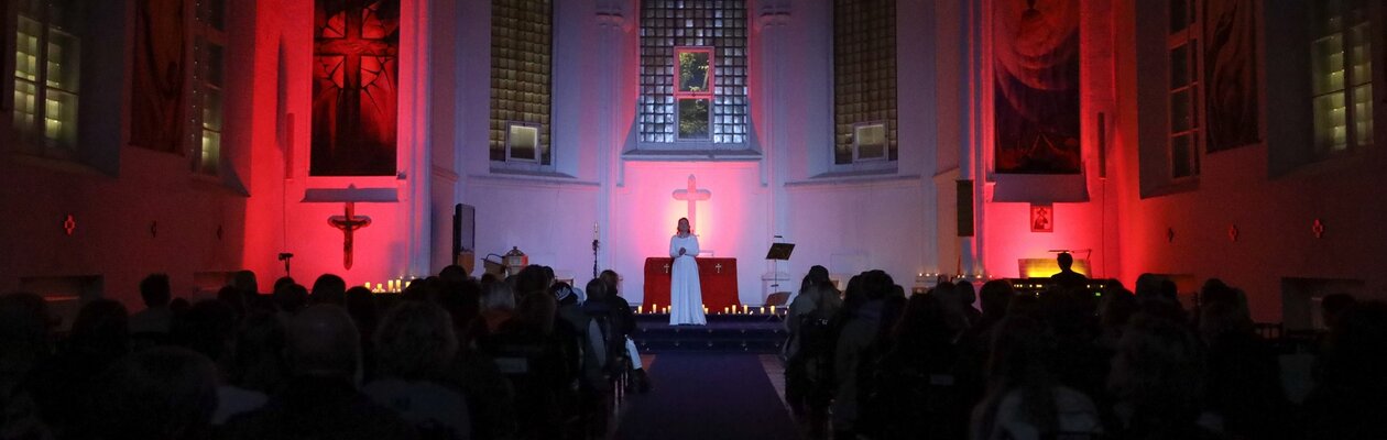 Вечер в Соборе. Аве Мария: орган, голос, скрипка