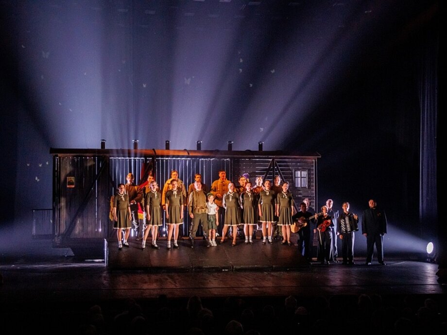 Герои в жизни — герои на сцене