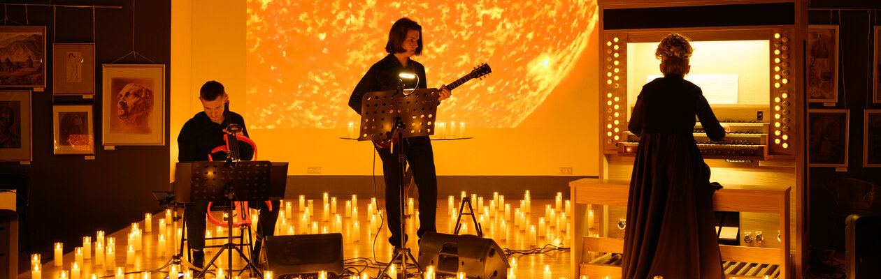 Рок-хиты на органе при свечах