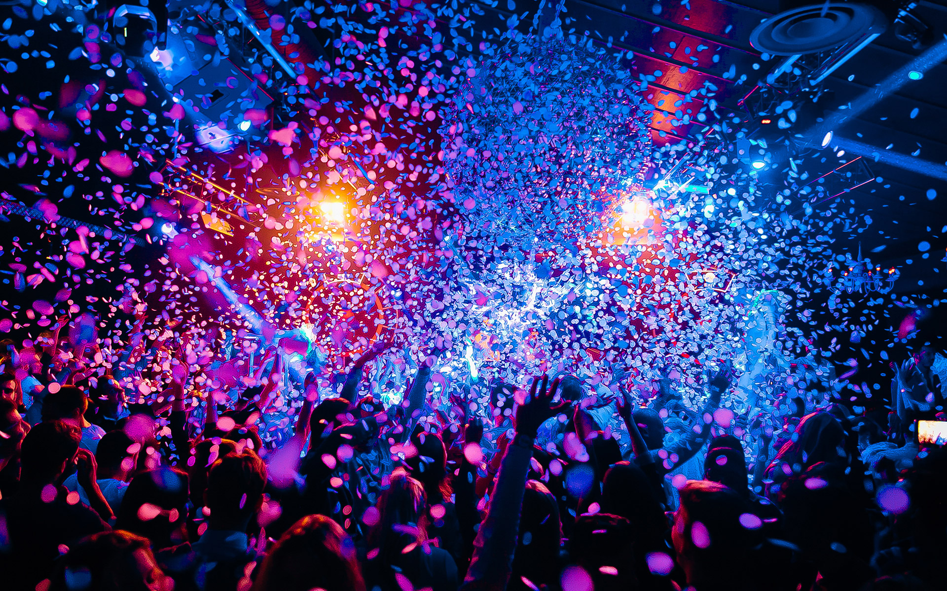 

Билеты на Дискотека 90-х White (Сто ручьёв)