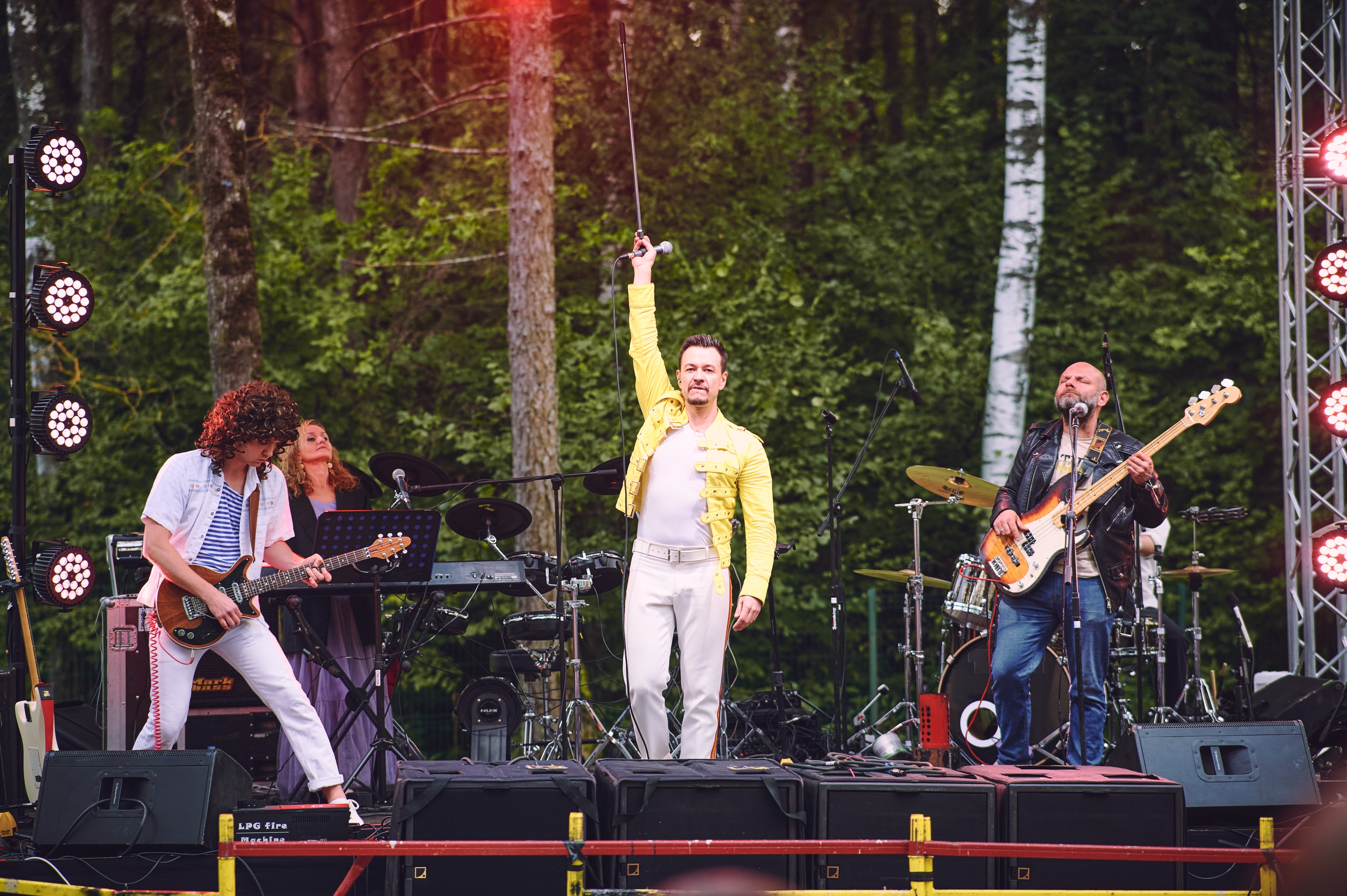 

Билеты на Трибьют Queen (Жаровня на Белорусской)