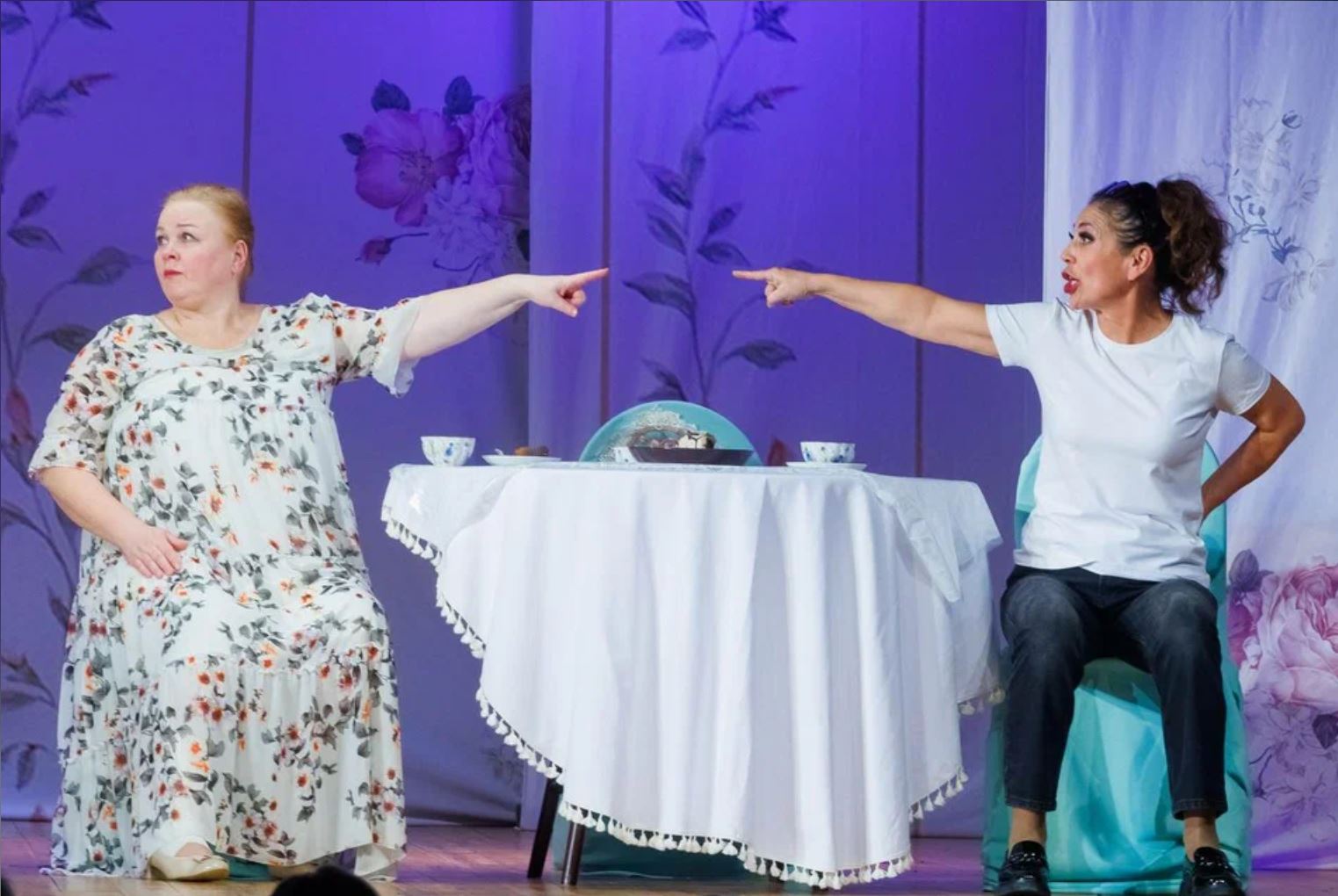 

Билеты на О чём говорят женщины (ЦКР «Арзамасский»)