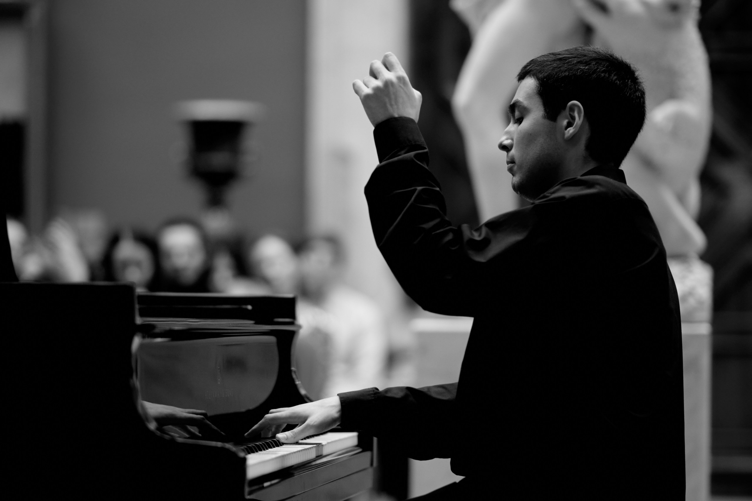 

Билеты на Чайковский. Концерт № 1. Вальс цветов. Моцарт. Симфония № 40. Штраус. Весенние голоса (Консерватория им. Чайковского)